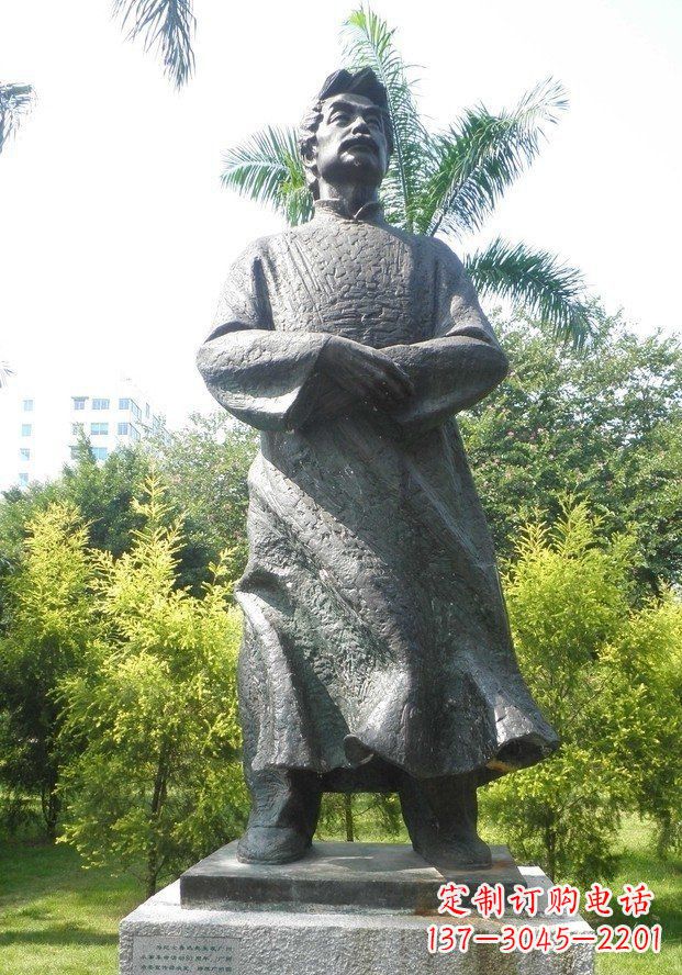 成都校园鲁迅名人铜雕