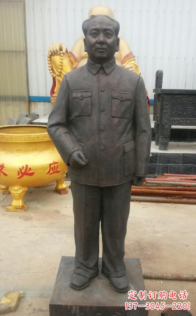 成都校园毛主席伟人铜雕