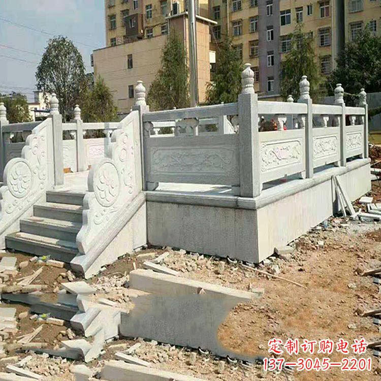 成都校园青石升旗台