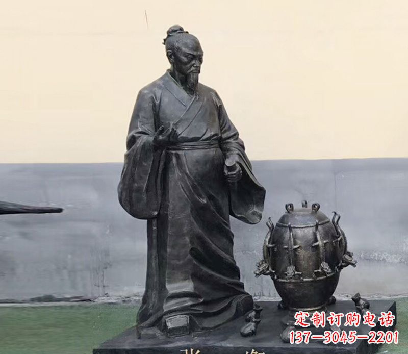 成都学校张衡和地动仪铜雕