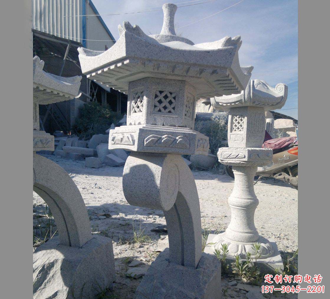 成都园林景观草坪石灯雕塑