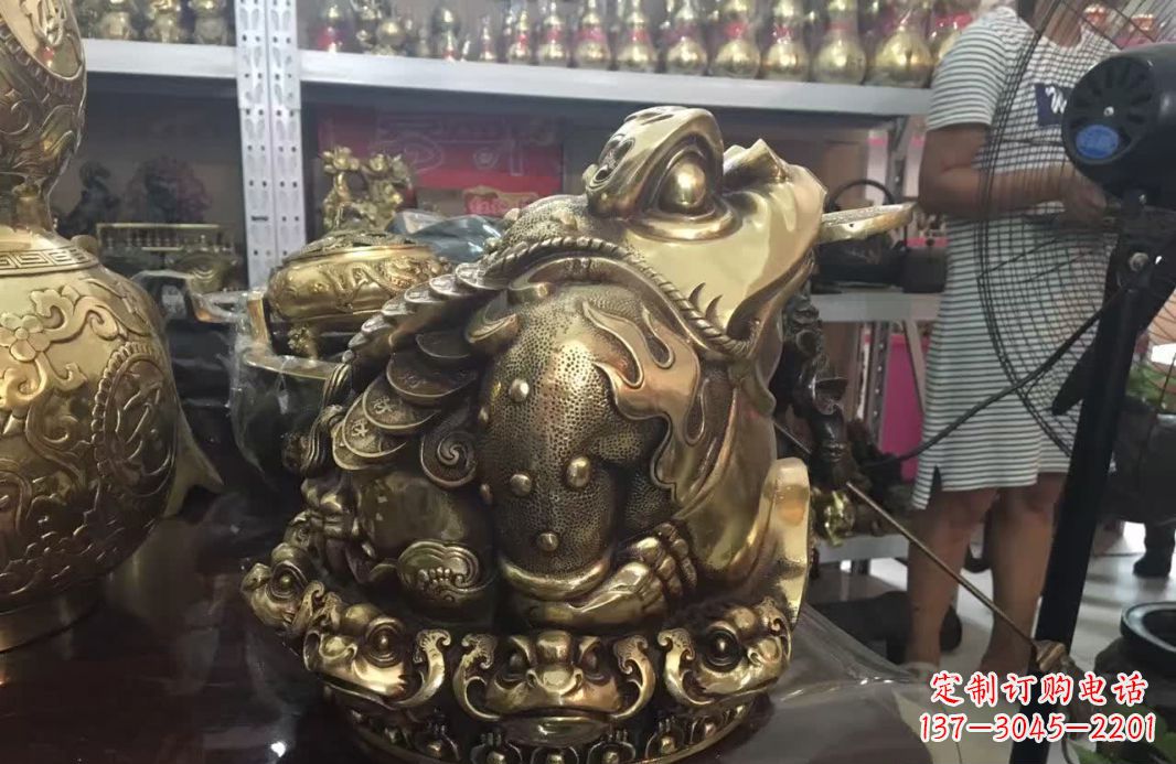 成都招财金蟾动物铜雕