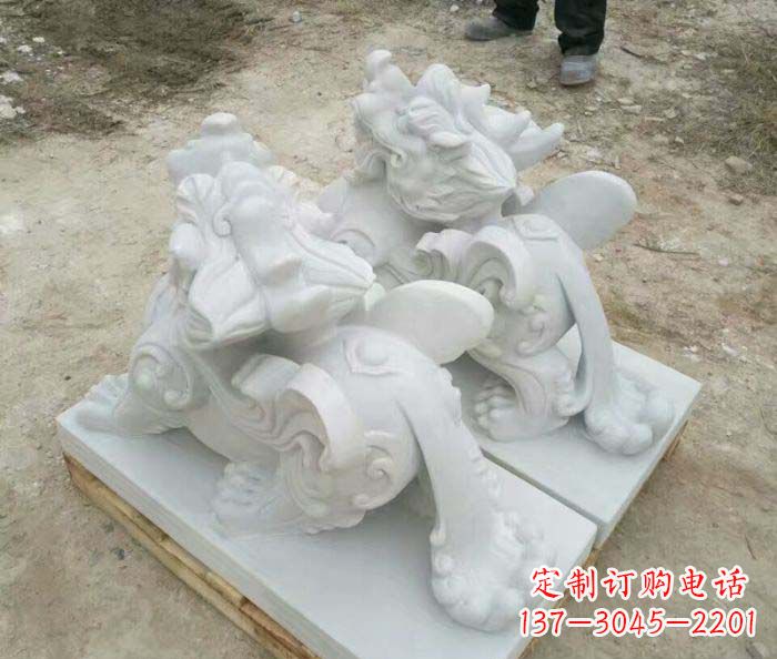 成都招财进宝立式貔貅门口石雕