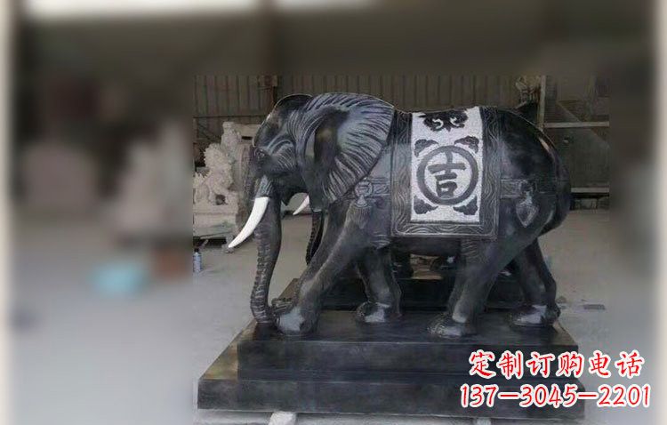 成都中国黑石材大象雕塑