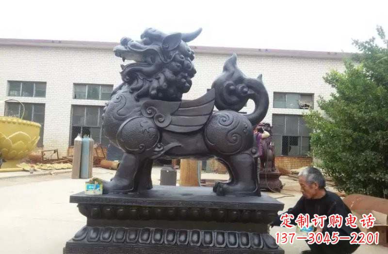 成都铸铜门口貔貅雕塑