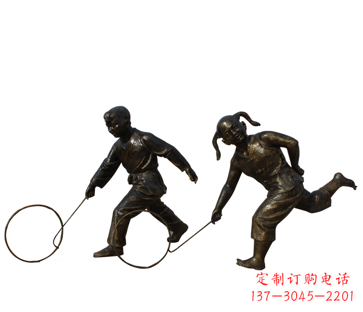 成都公园滚铁环的儿童铜雕