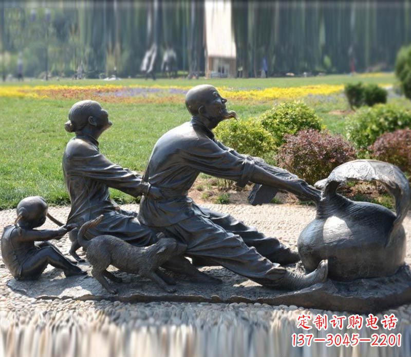 成都祖孙三人拔萝卜铜雕