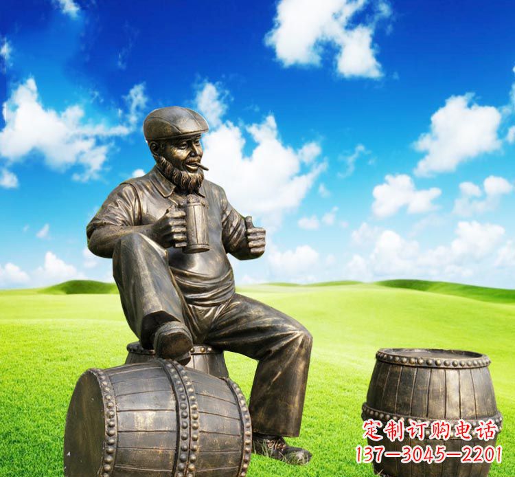 成都坐酒桶喝啤酒的西方人物铜雕