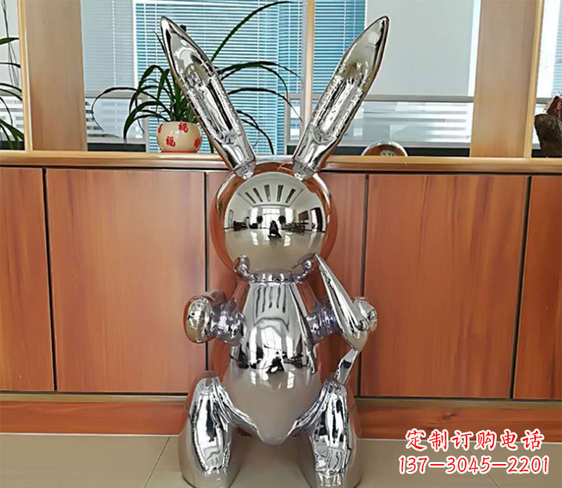 成都兔子雕塑摆件